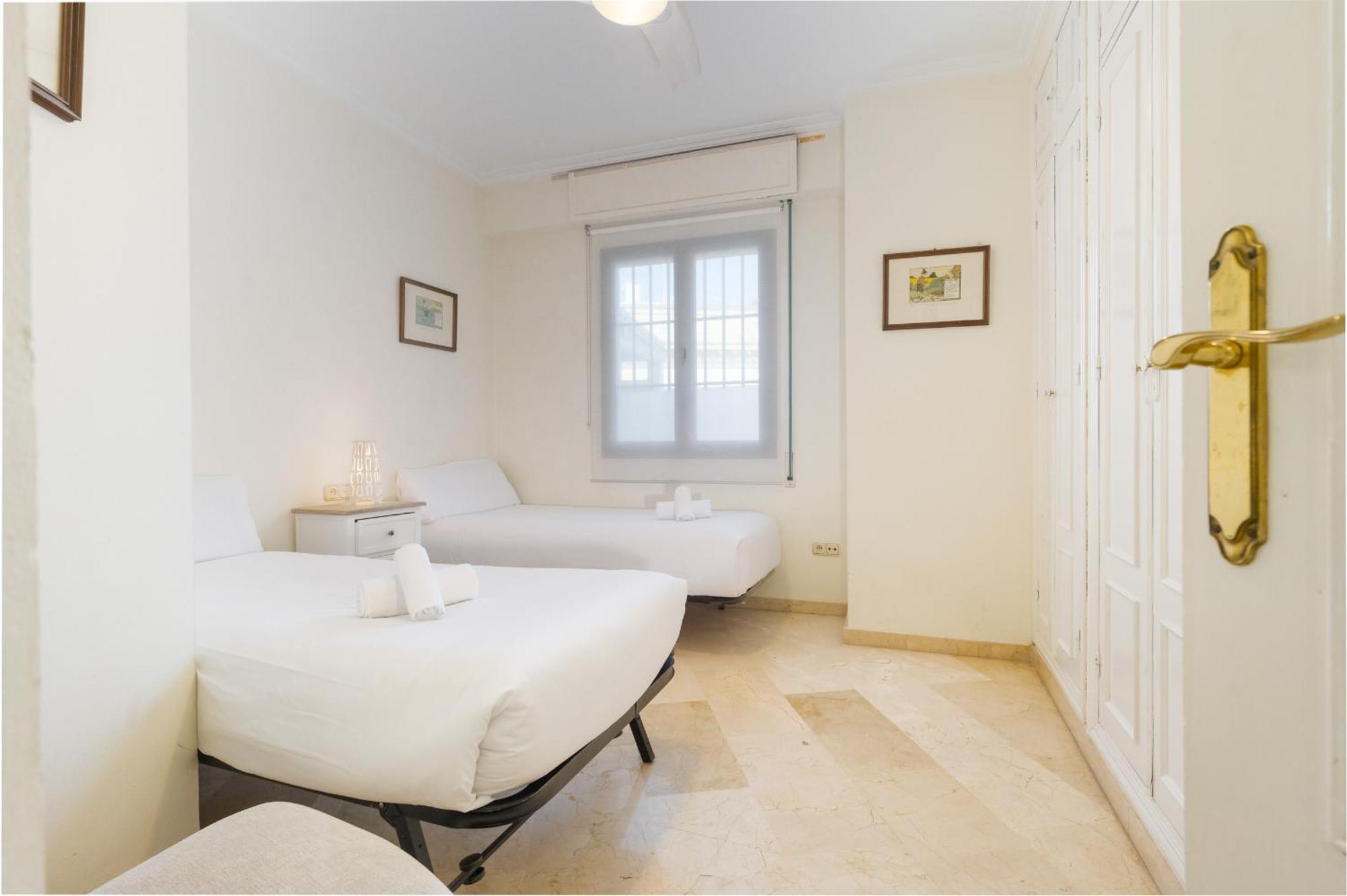Wide With Terrace & Parking- 3Bd 2Bth- Alfalfa Sevilla Exteriör bild